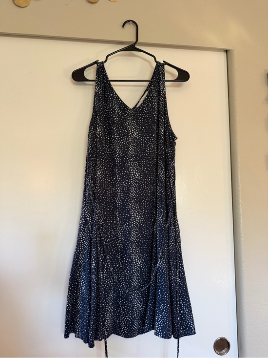 LOFT Dresses & Skirts - Navy Polka Dot Sleeveless V-Neck Dress - Loft